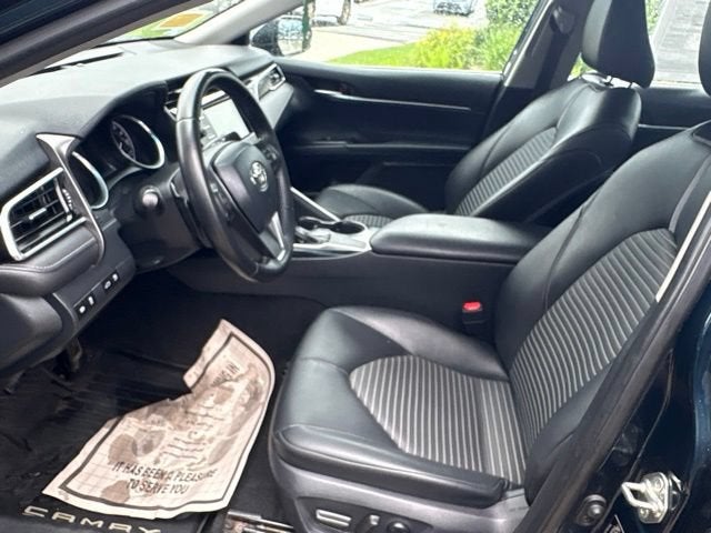 2018 Toyota Camry SE Auto