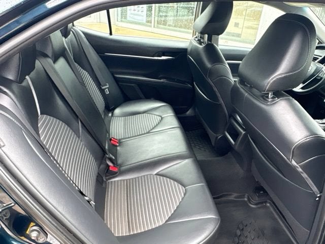 2018 Toyota Camry SE Auto