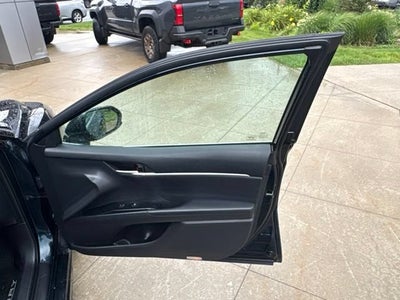 2018 Toyota Camry SE Auto
