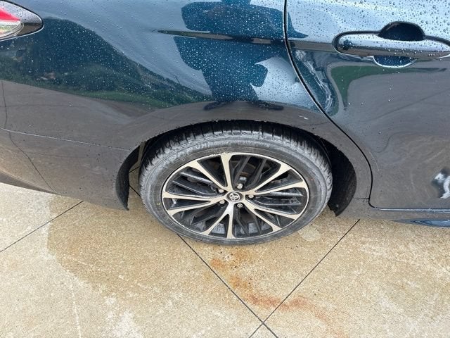 2018 Toyota Camry SE Auto