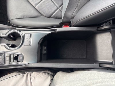 2018 Toyota Camry Hybrid Base