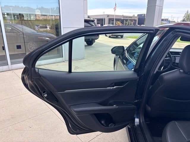 2018 Toyota Camry Hybrid Base
