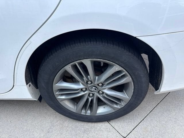 2017 Toyota Camry SE Auto