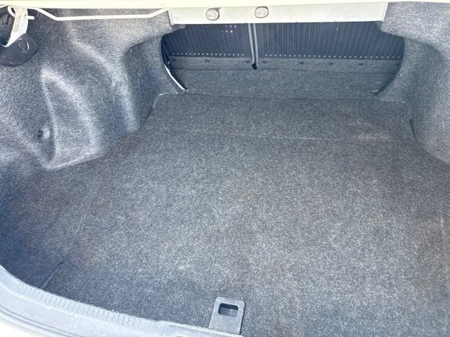 2017 Toyota Camry SE Auto