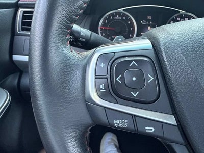 2017 Toyota Camry SE Auto