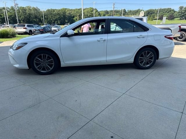 2017 Toyota Camry SE Auto
