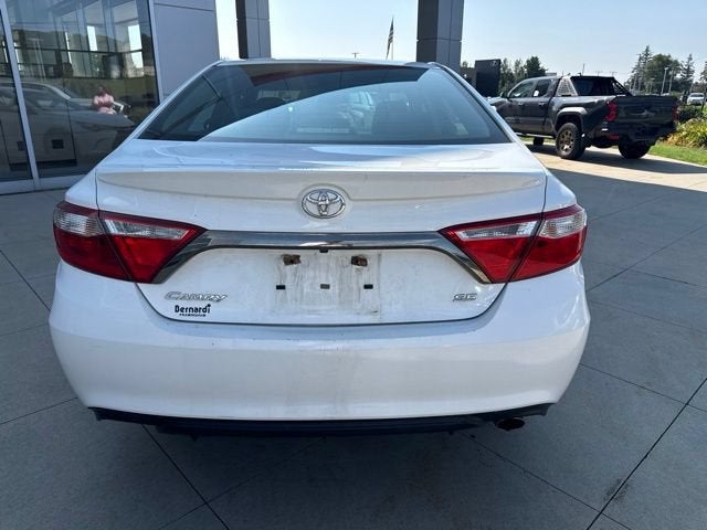 2017 Toyota Camry SE Auto