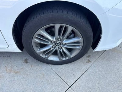2017 Toyota Camry SE Auto