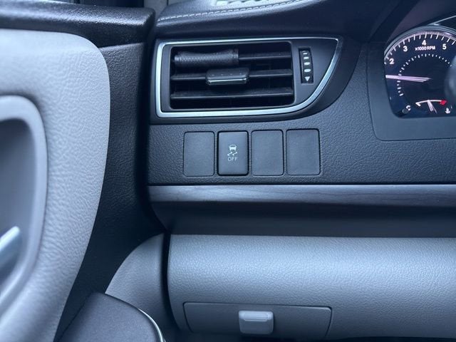 2017 Toyota Camry LE Auto