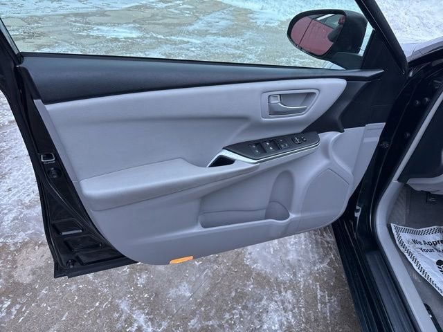 2017 Toyota Camry LE Auto