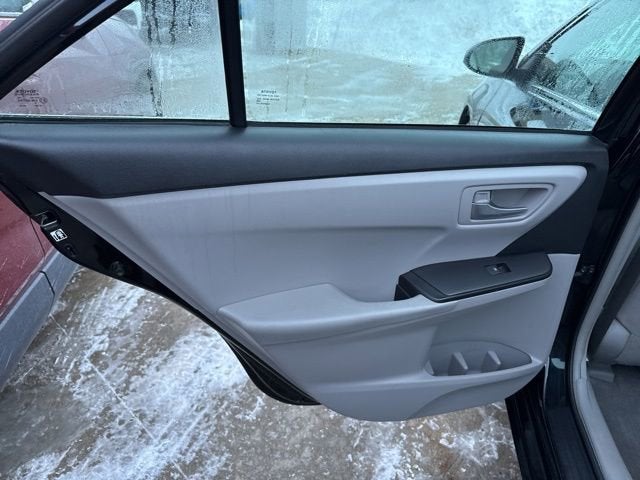 2017 Toyota Camry LE Auto