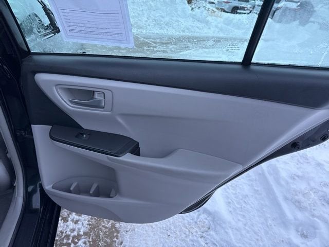 2017 Toyota Camry LE Auto