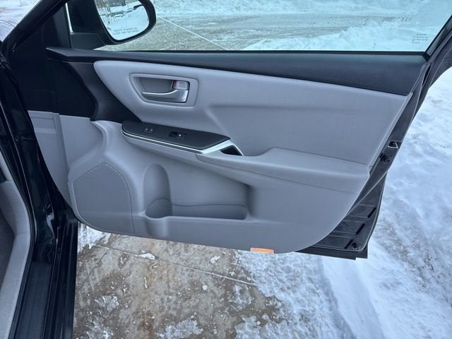 2017 Toyota Camry LE Auto