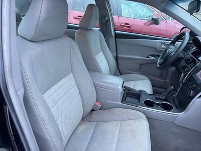 2017 Toyota Camry LE Auto