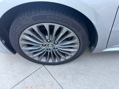 2016 Toyota Avalon 4dr Sdn Limited