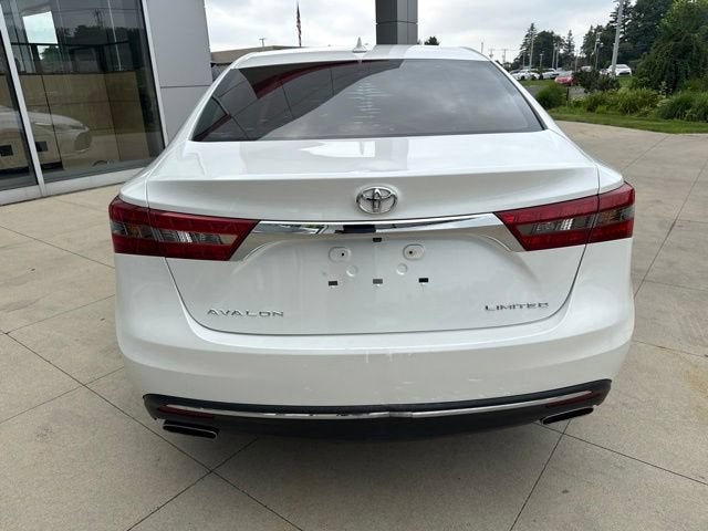 2016 Toyota Avalon 4dr Sdn Limited