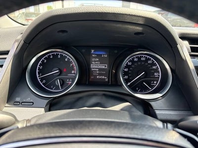 2020 Toyota Camry SE Auto