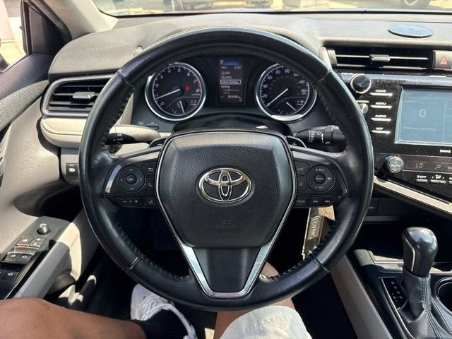 2020 Toyota Camry SE Auto