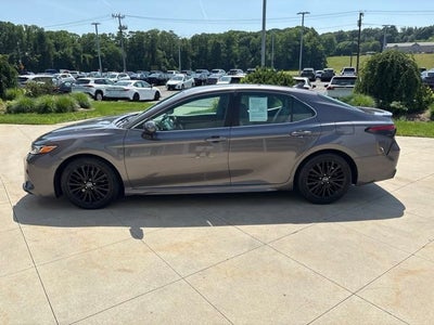 2020 Toyota Camry SE Auto