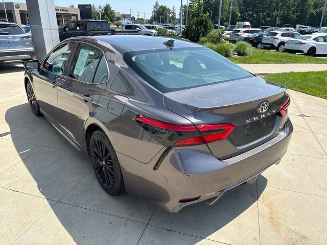 2020 Toyota Camry SE Auto