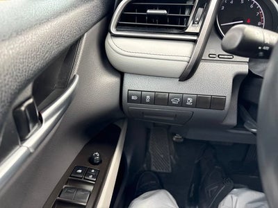 2024 Toyota Camry SE Auto