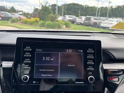 2024 Toyota Camry SE Auto