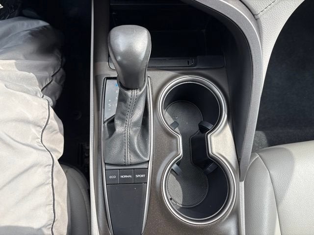 2024 Toyota Camry SE Auto