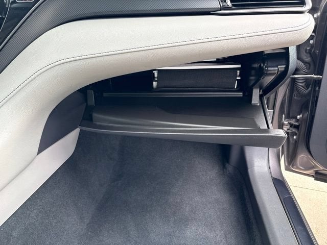 2024 Toyota Camry SE Auto