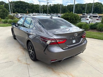 2024 Toyota Camry SE Auto