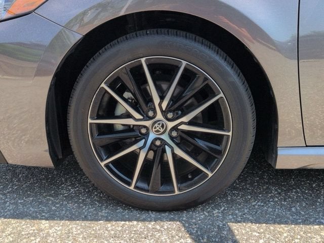 2024 Toyota Camry SE Auto