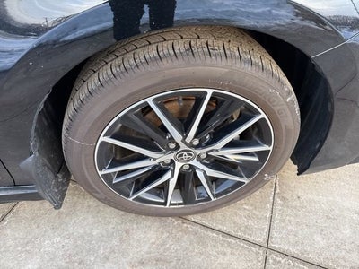 2024 Toyota Camry SE Auto