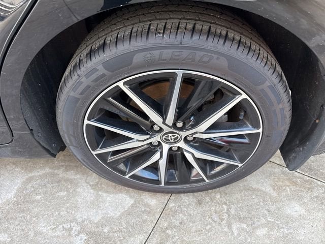 2024 Toyota Camry SE Auto