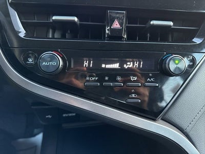 2024 Toyota Camry SE Auto