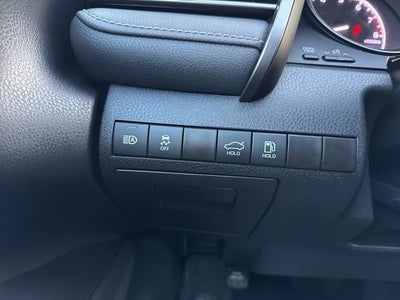 2024 Toyota Camry SE Auto