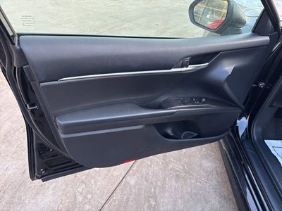 2024 Toyota Camry SE Auto