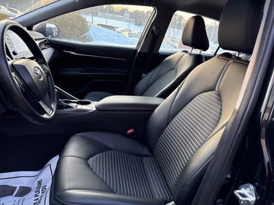 2024 Toyota Camry SE Auto