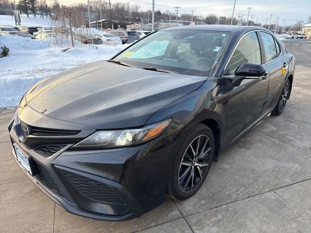 2024 Toyota Camry SE Auto