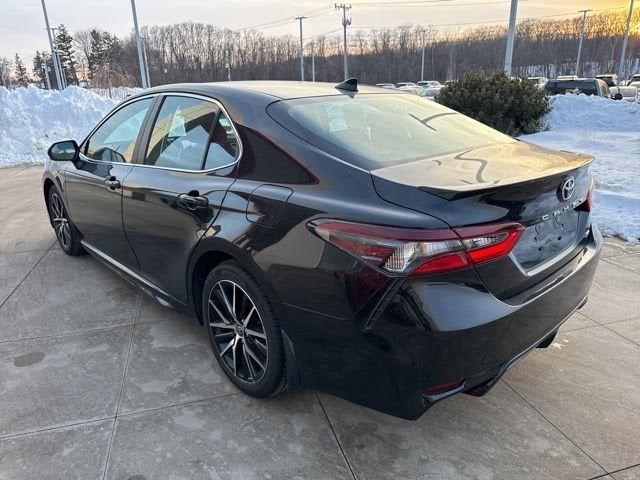 2024 Toyota Camry SE Auto