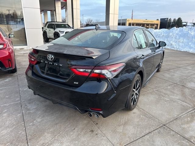 2024 Toyota Camry SE Auto