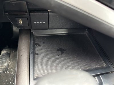 2023 Toyota Camry SE Auto