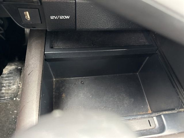 2023 Toyota Camry SE Auto