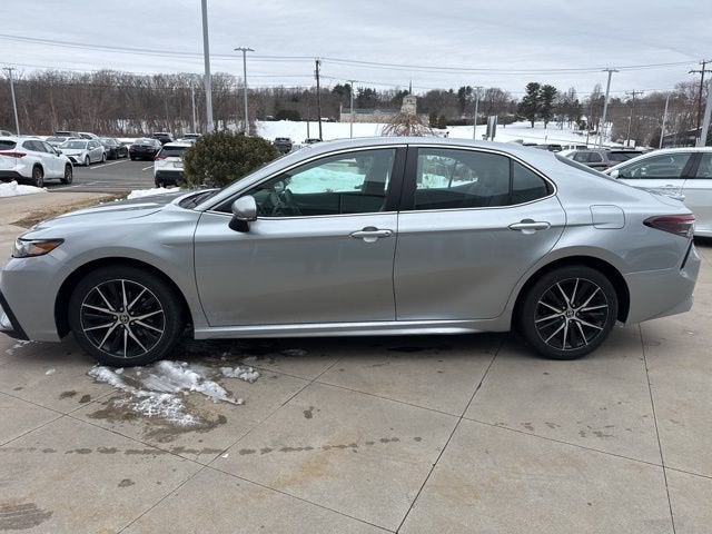 2023 Toyota Camry SE Auto