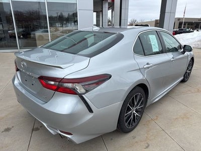 2023 Toyota Camry SE Auto