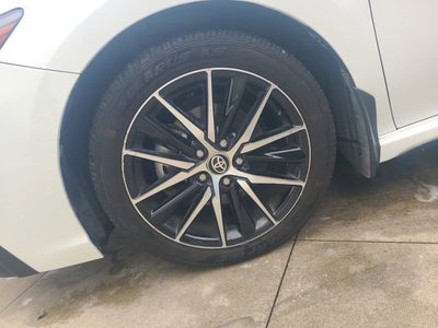 2024 Toyota Camry SE Auto
