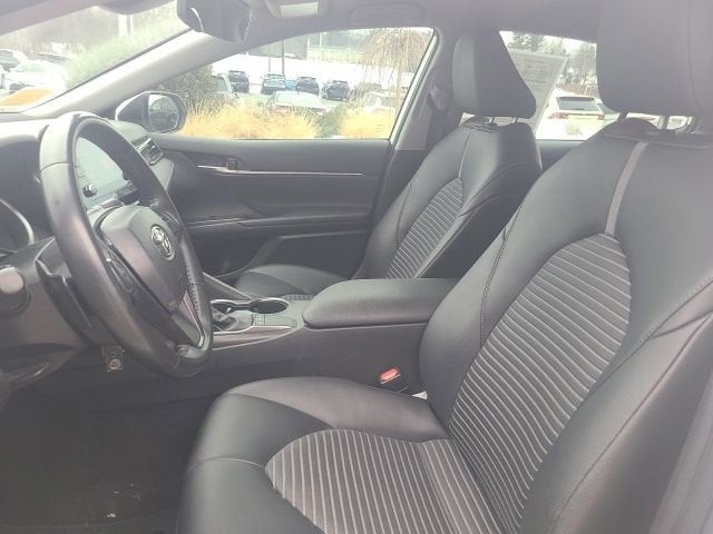 2024 Toyota Camry SE Auto