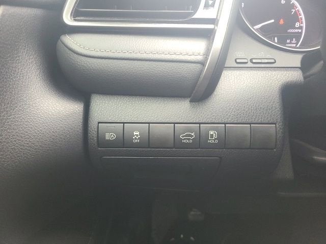 2024 Toyota Camry SE Auto