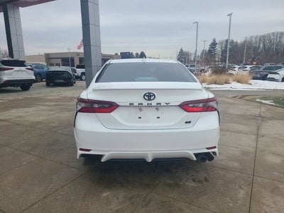 2024 Toyota Camry SE Auto