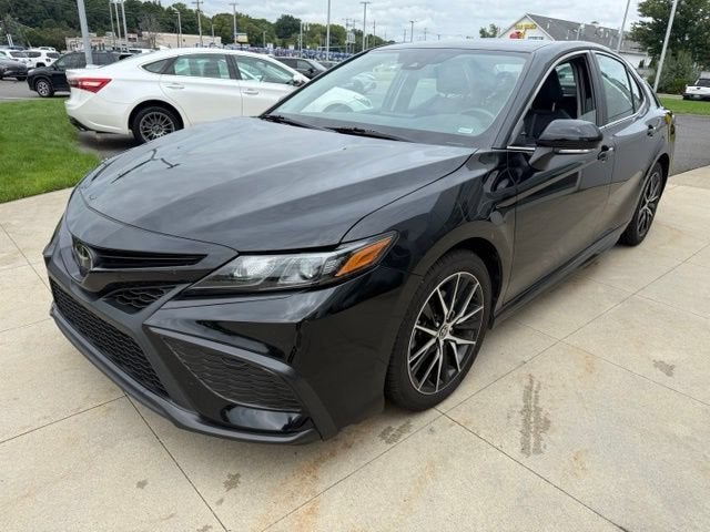 2024 Toyota Camry SE Auto