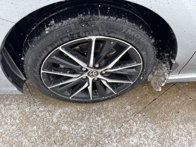 2024 Toyota Camry SE Auto