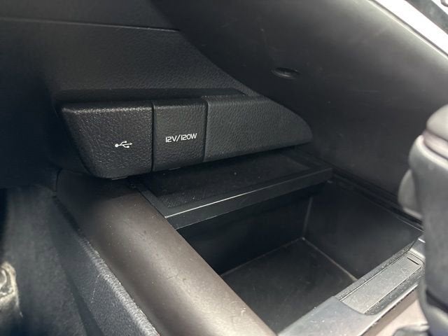 2024 Toyota Camry SE Auto